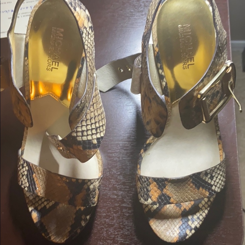 Micheal kors 2 toned sandals